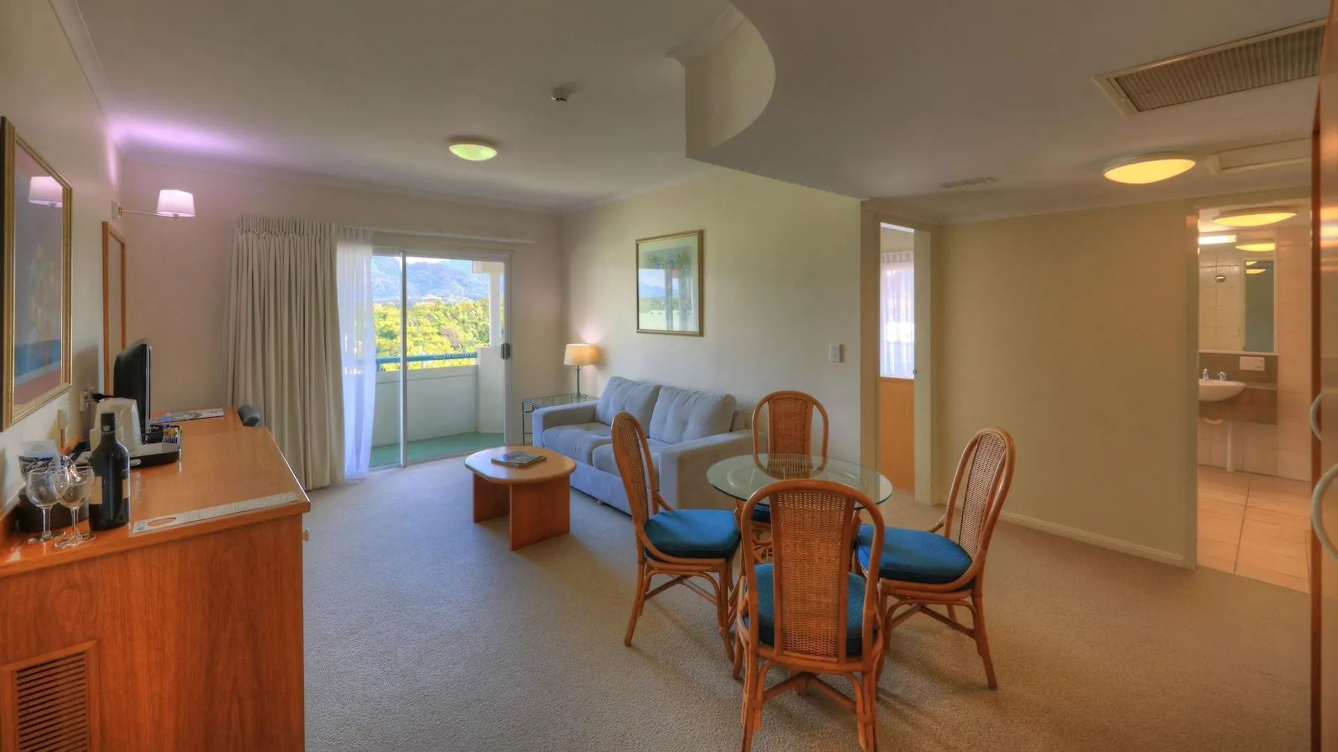 Cairns Sheridan Hotel